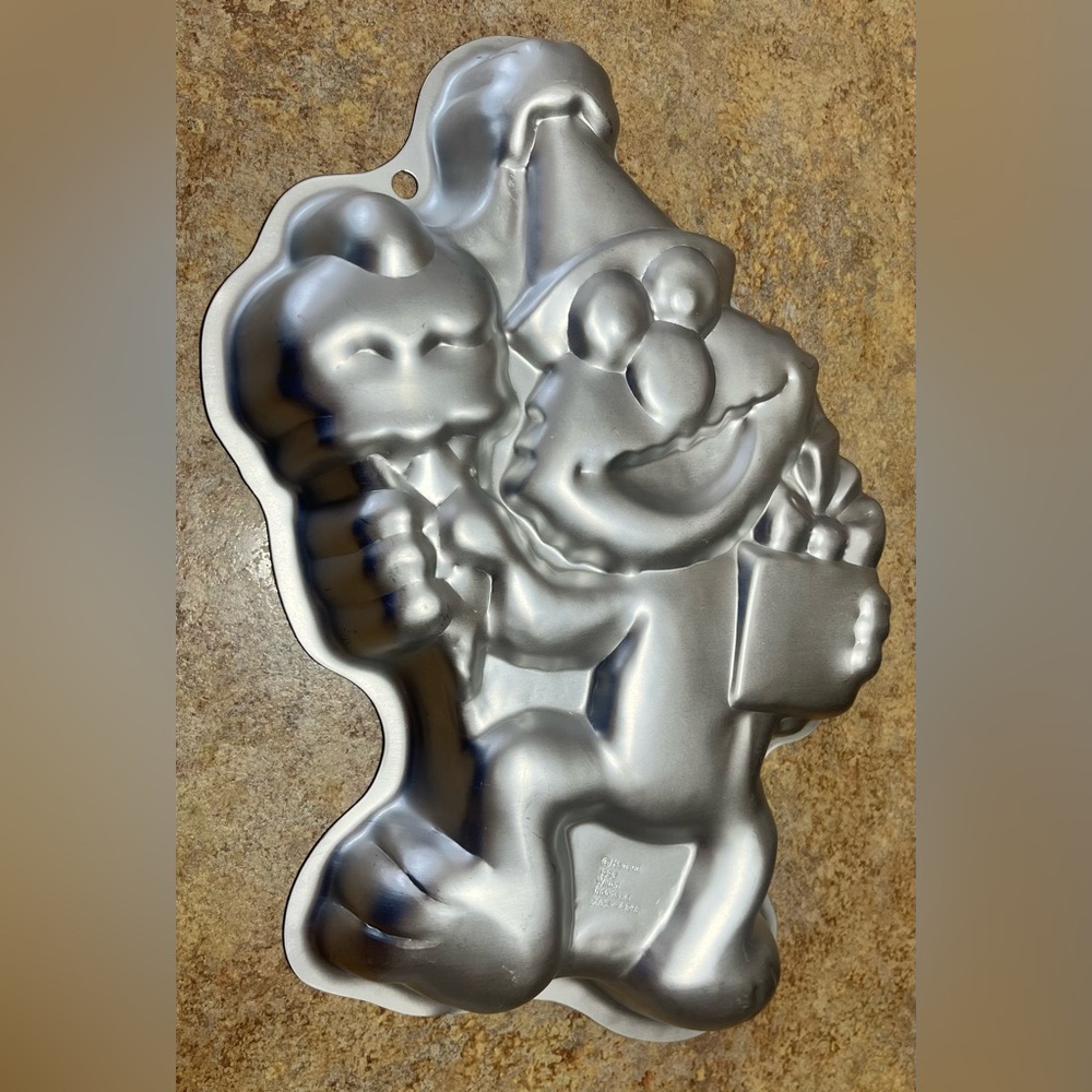 Wilton 1996 Sesame Street Elmo Cake Pan 2105-4298 Vintage Birthday Cake Mold - Picture 2 of 6